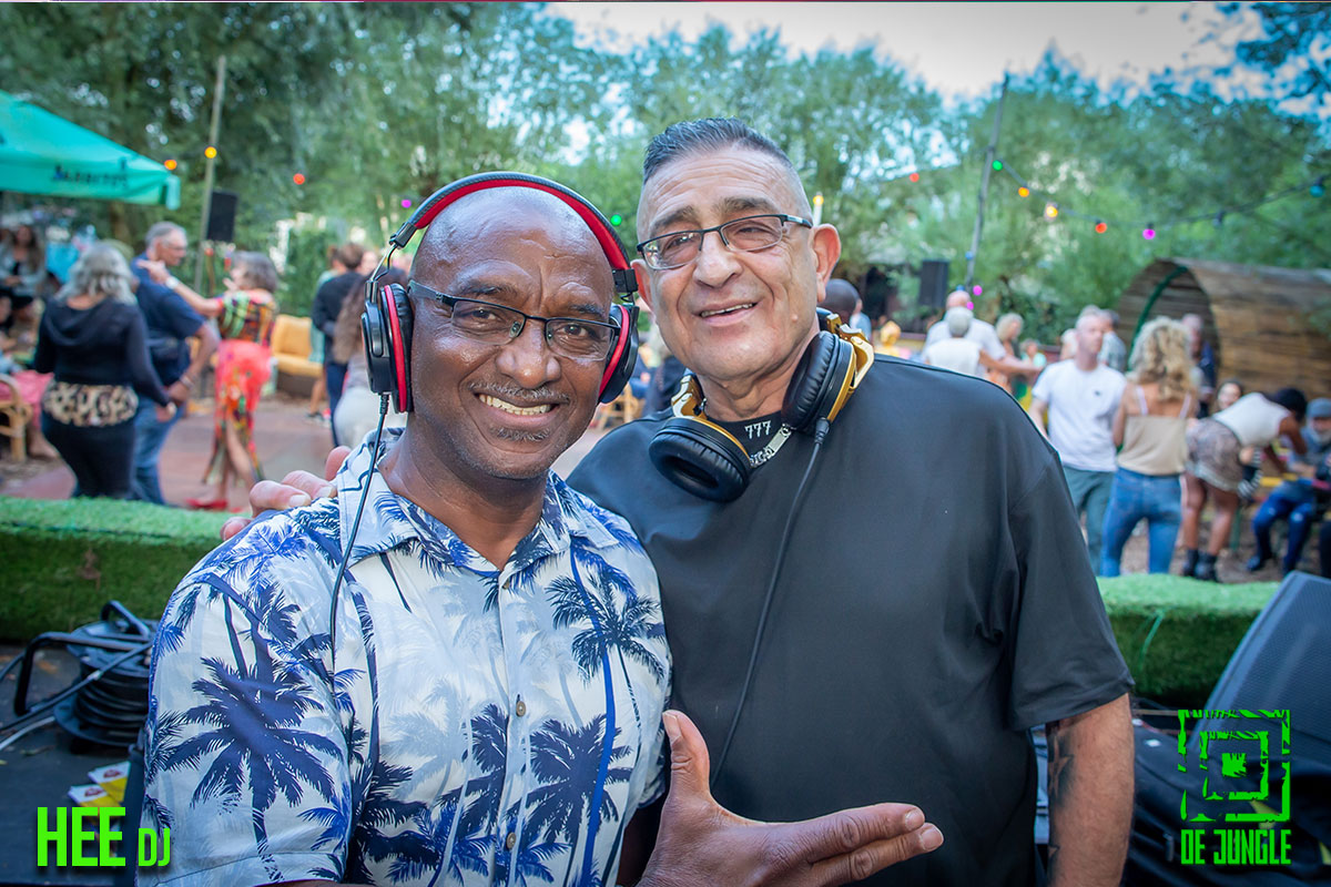 DJ in de Jungle.