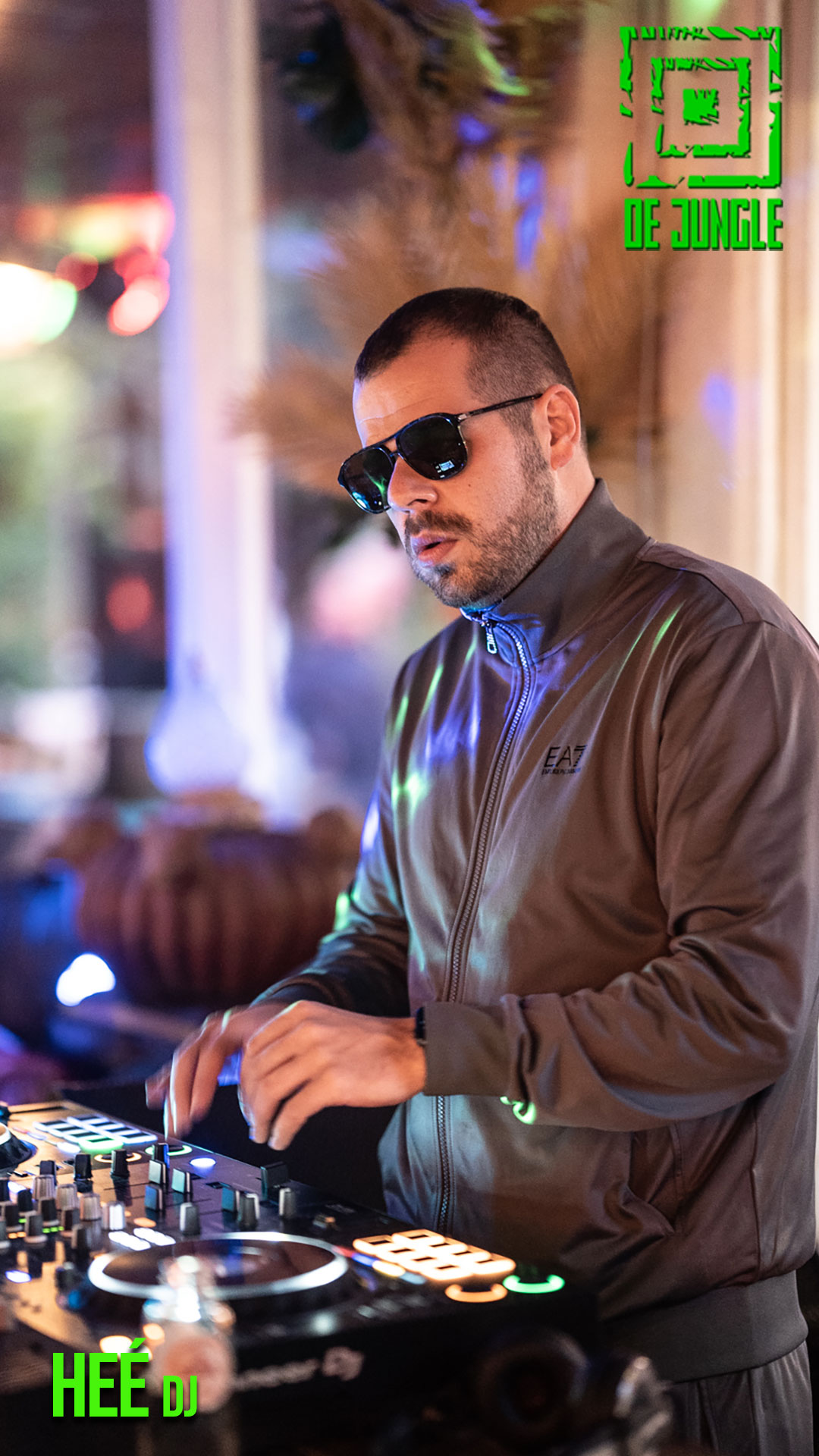 DJ in de Jungle.